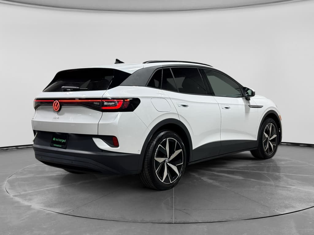 2023 Volkswagen ID.4 view 3