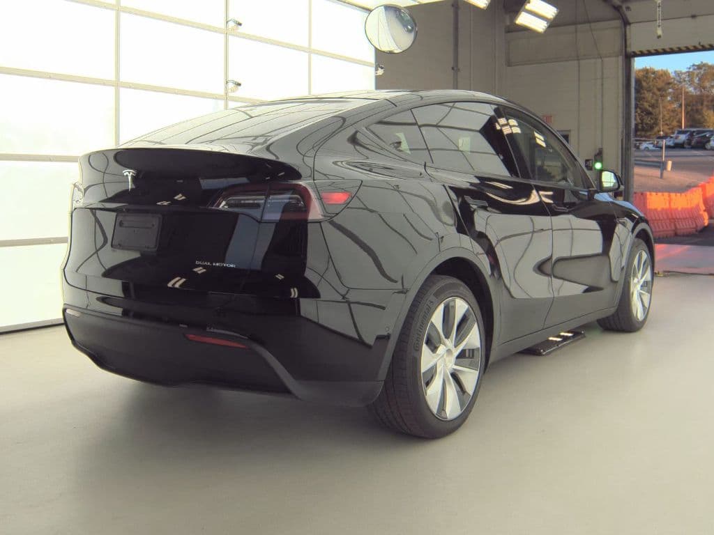 2020 Tesla Model Y view 3
