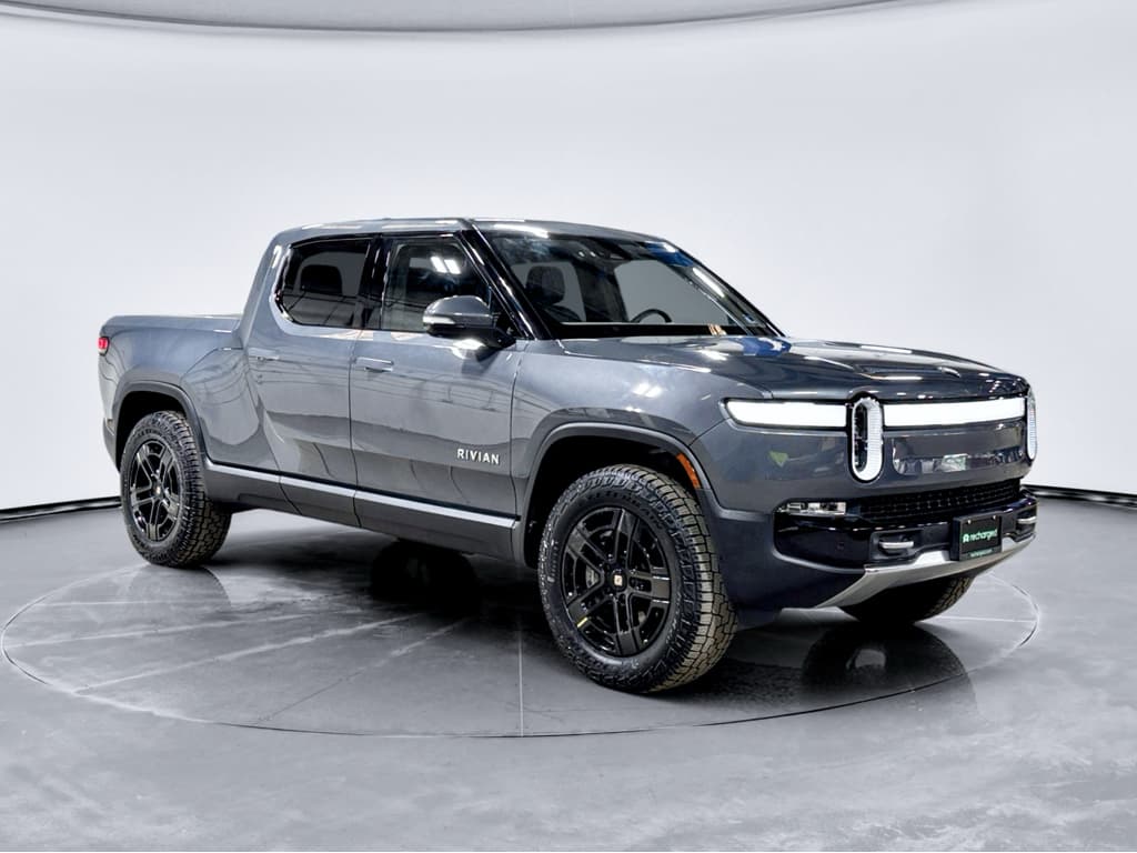 2023 Rivian R1T view 4