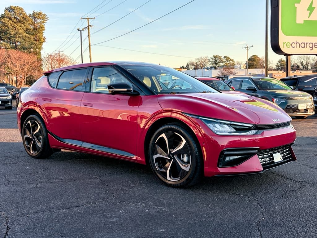 2022 Kia EV6 view 3