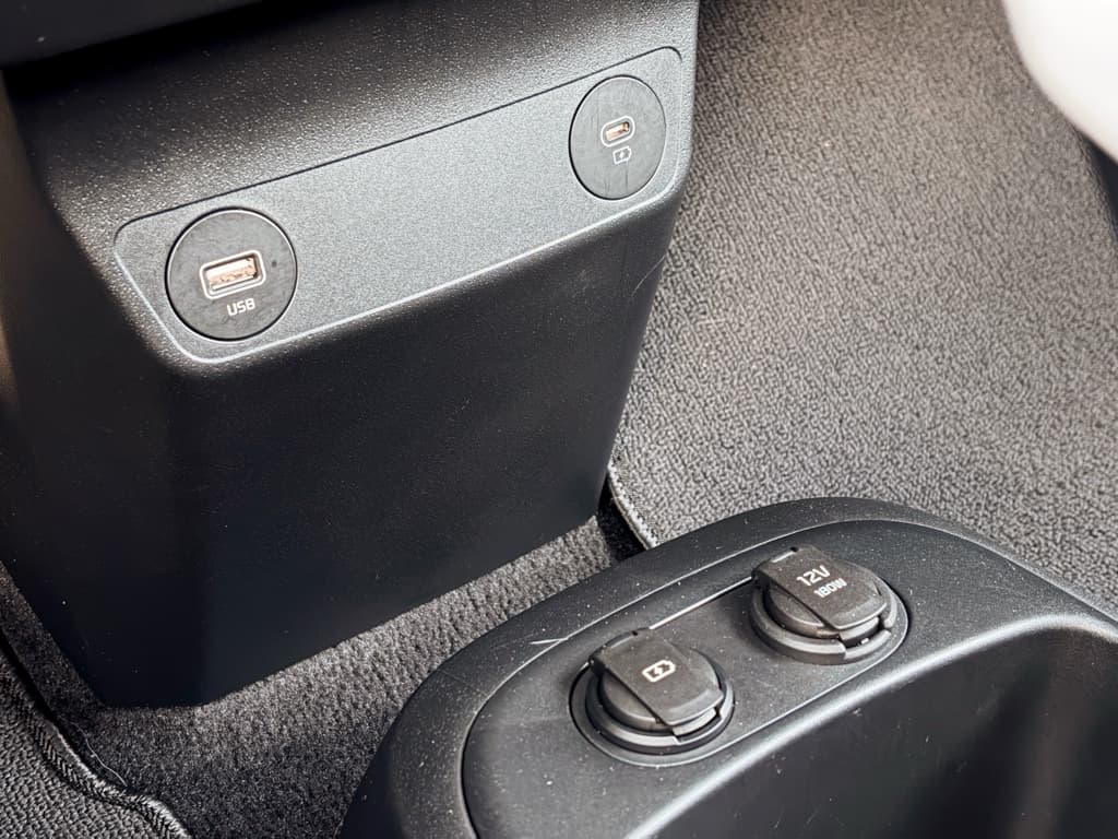 2022 Kia EV6 view 21