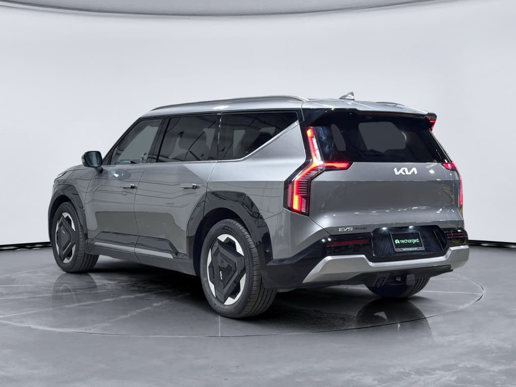 2024 Kia EV9 view 2