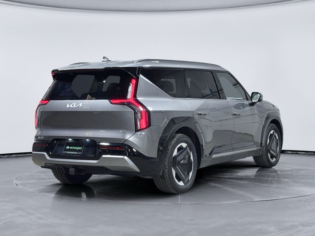 2024 Kia EV9 view 3