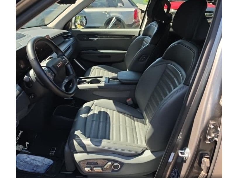 2024 Kia EV9 view 5