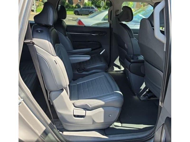 2024 Kia EV9 view 6