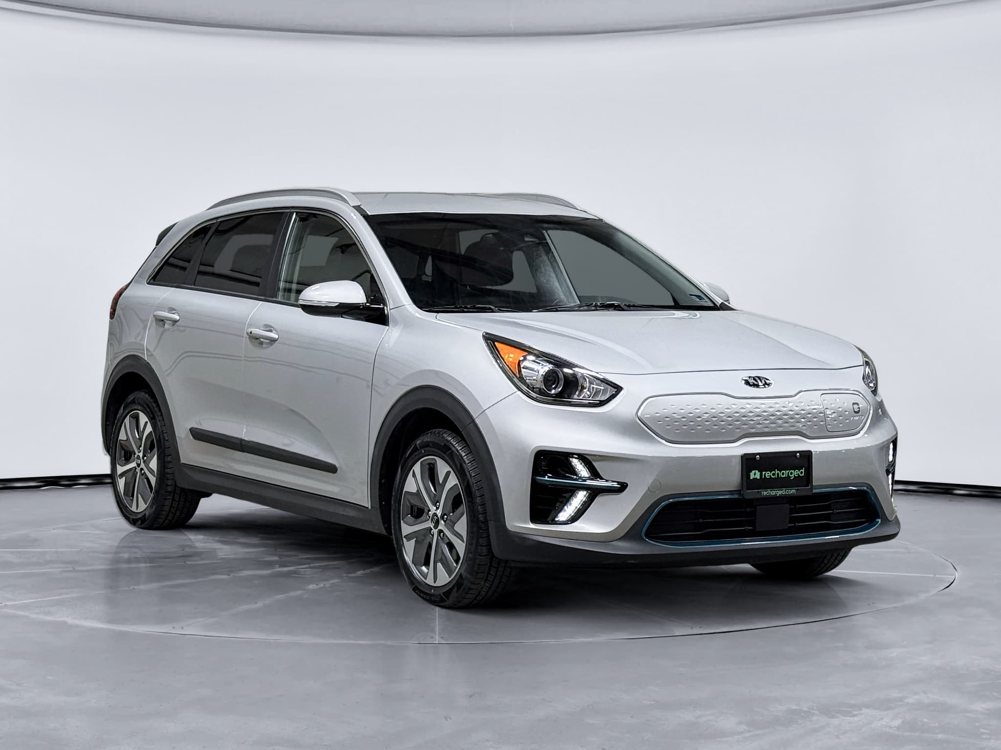 2019 Kia Niro EV view 4