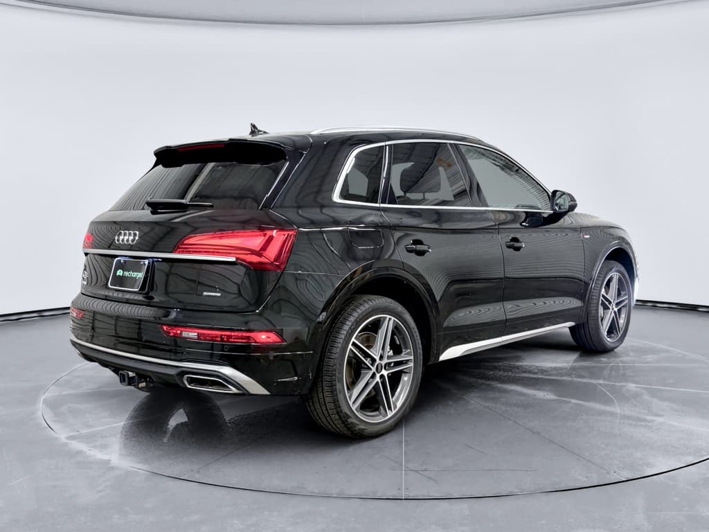 2025 Audi Q5 e view 3