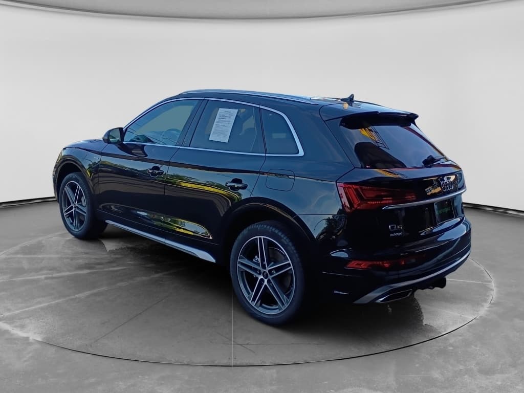 2025 Audi Q5 e view 3