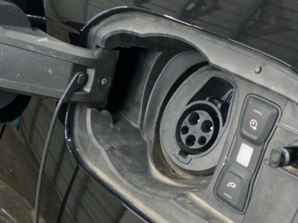 2025 Audi Q5 e view 5