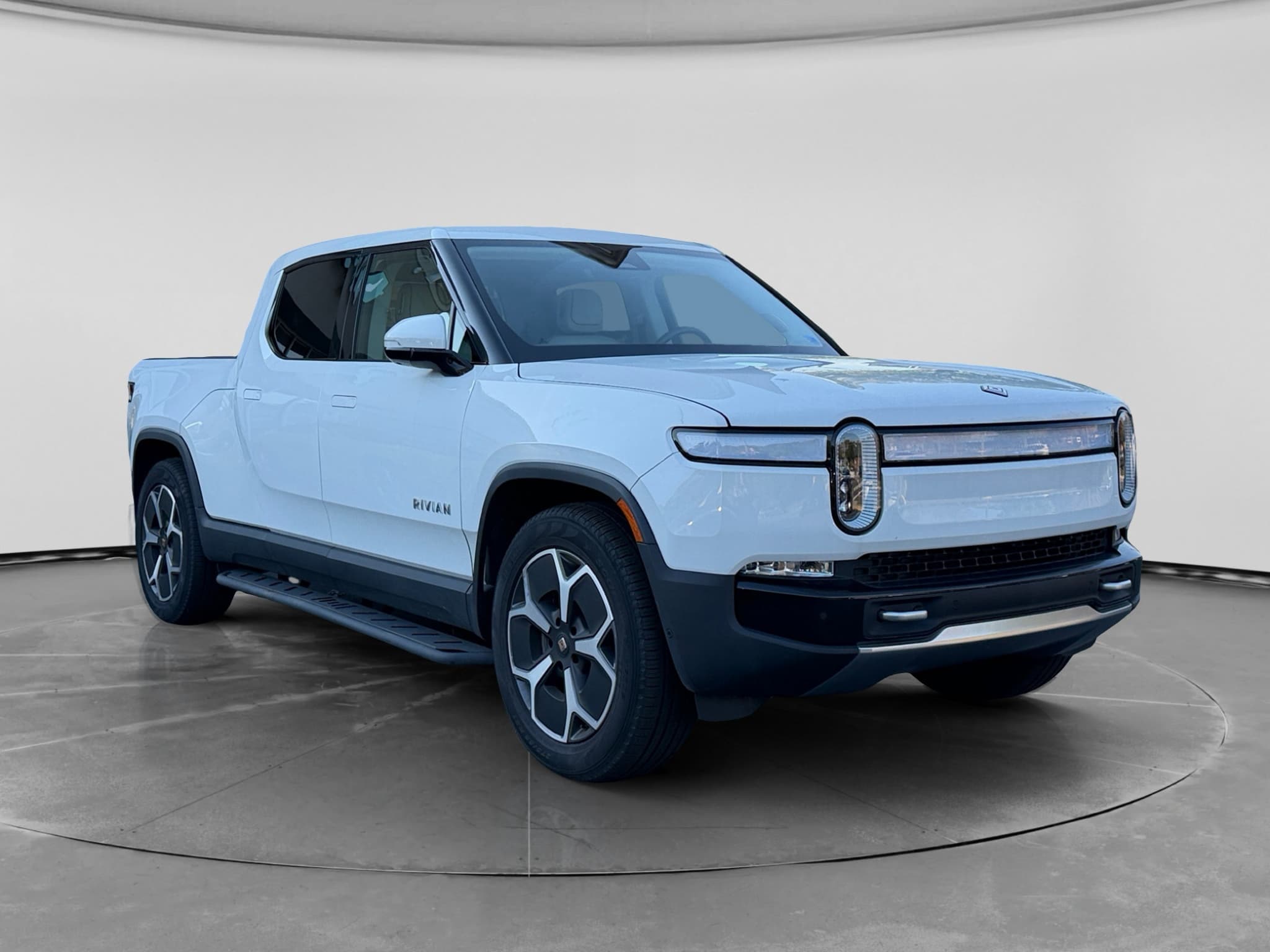 2023 Rivian R1T view 3