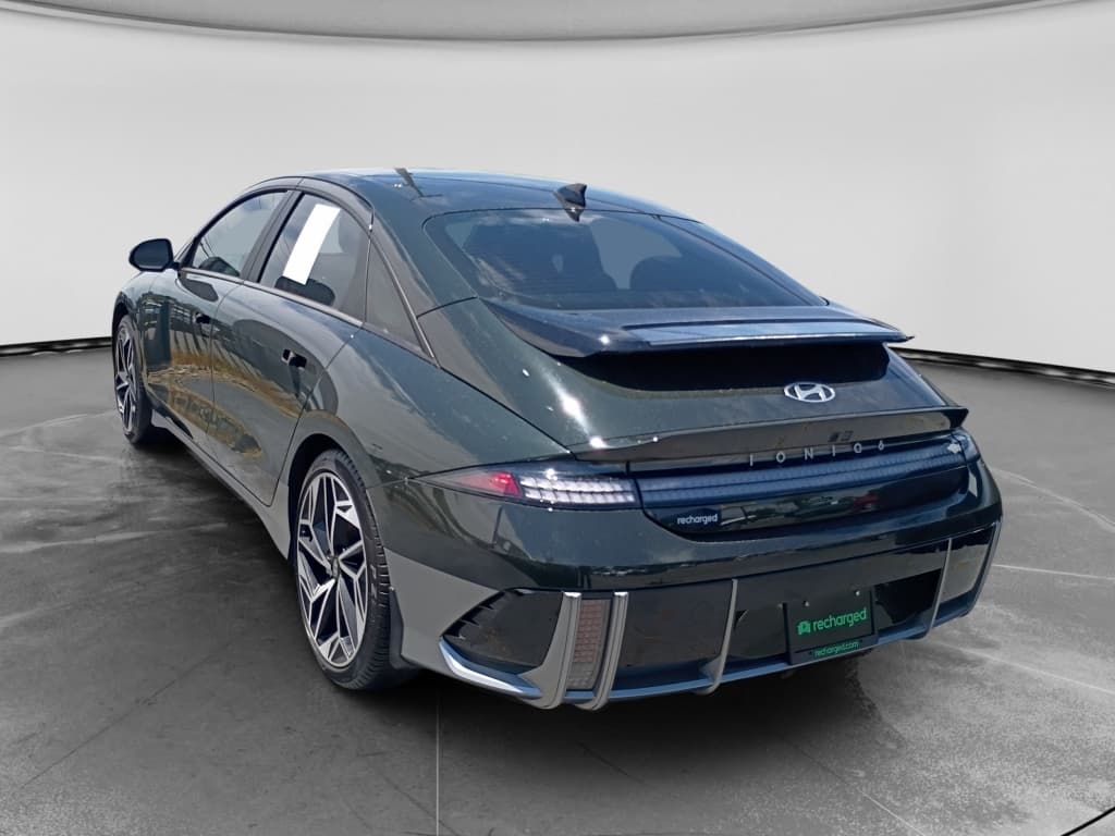 2023 Hyundai IONIQ 6 view 4