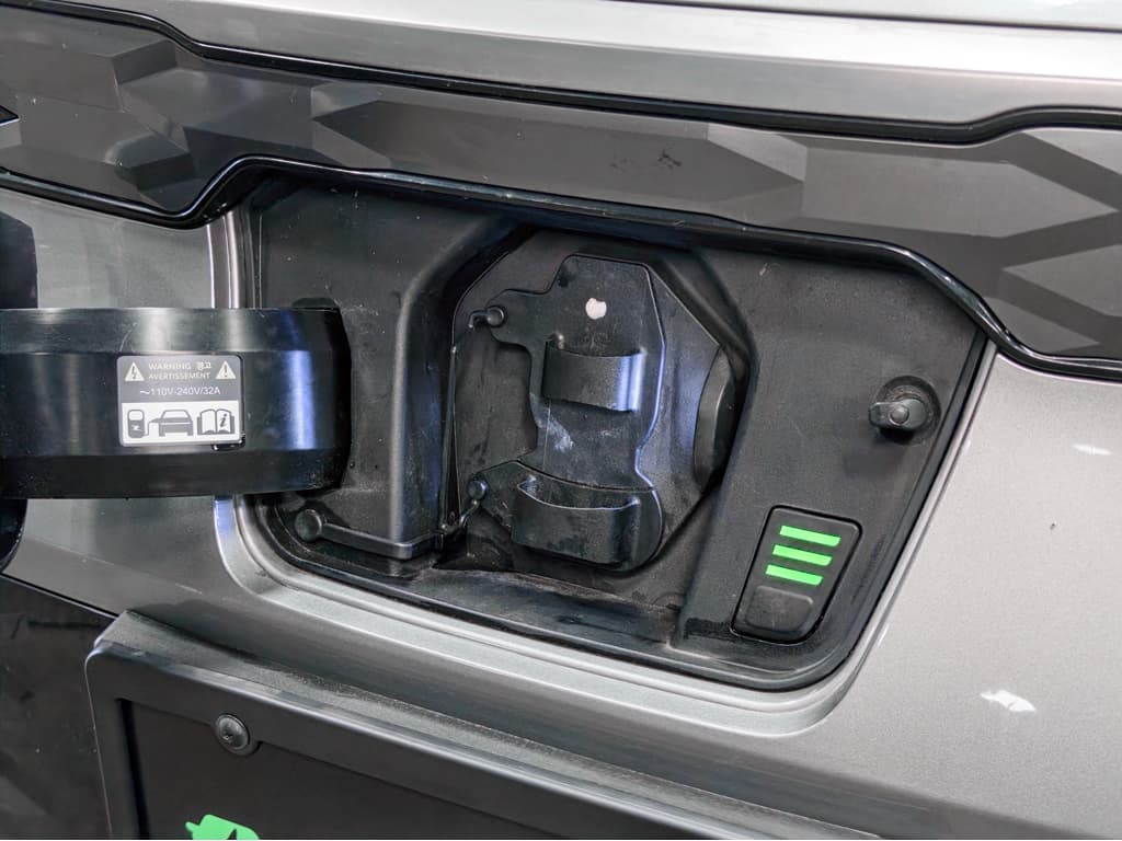 2023 Kia Niro EV view 5