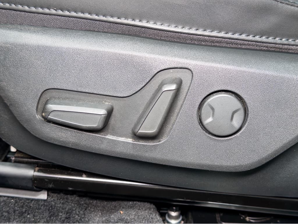 2023 Kia Niro EV view 6