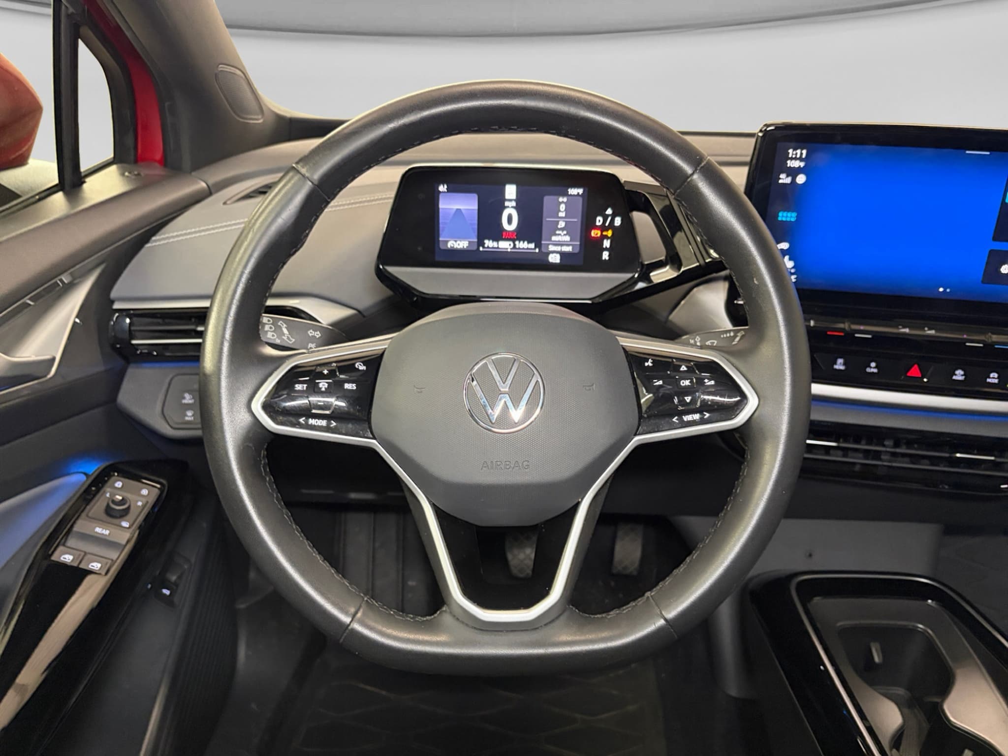 2023 Volkswagen ID.4 view 7