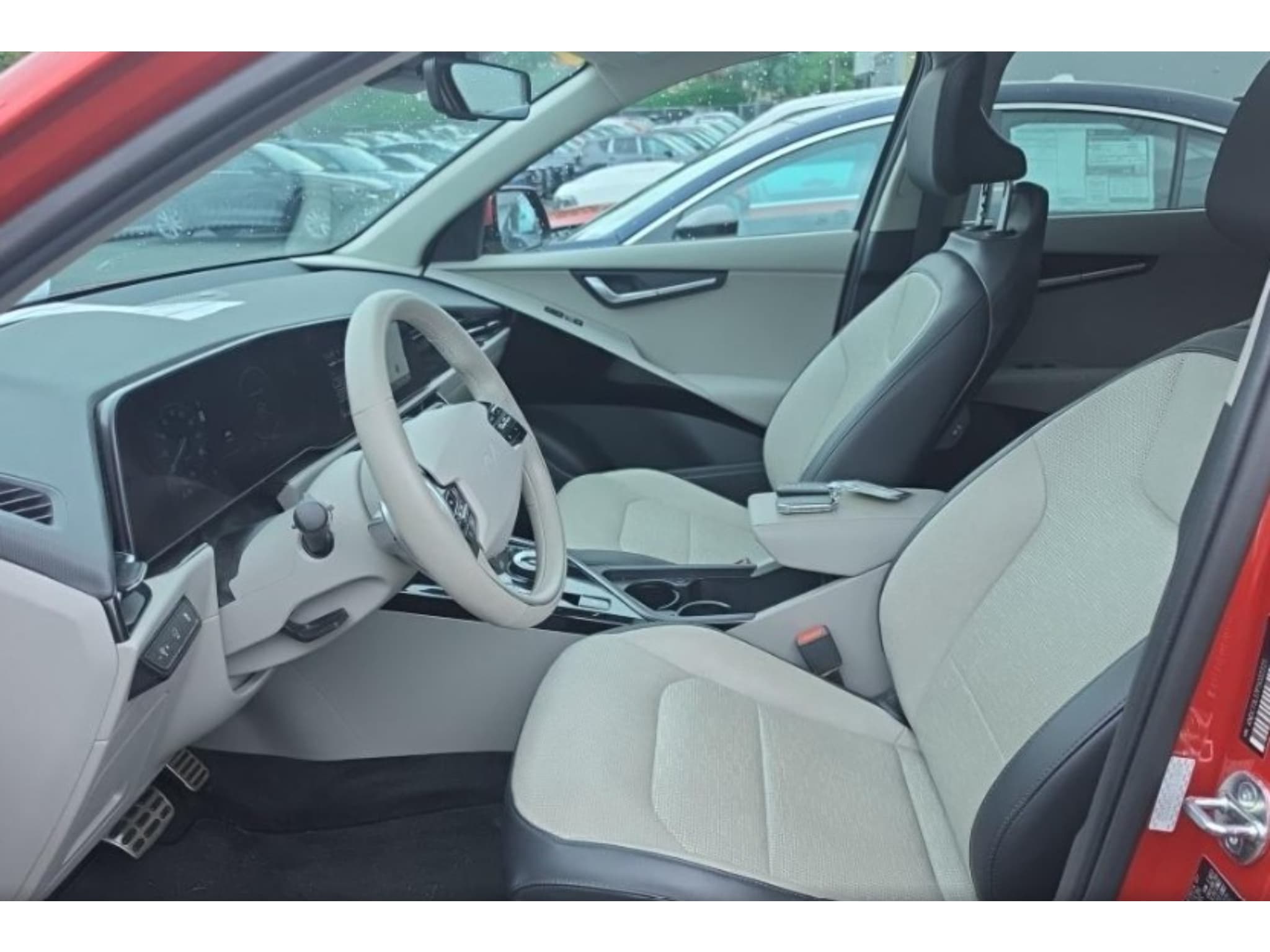 2023 Kia Niro EV view 6