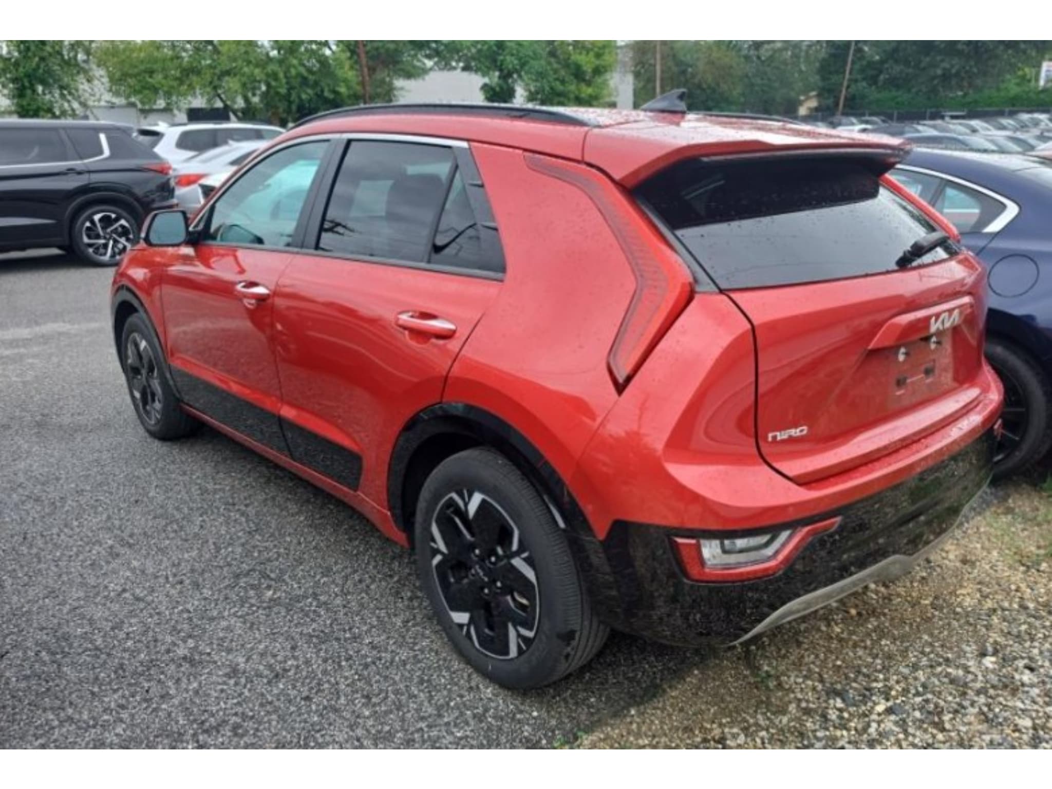 2023 Kia Niro EV view 3