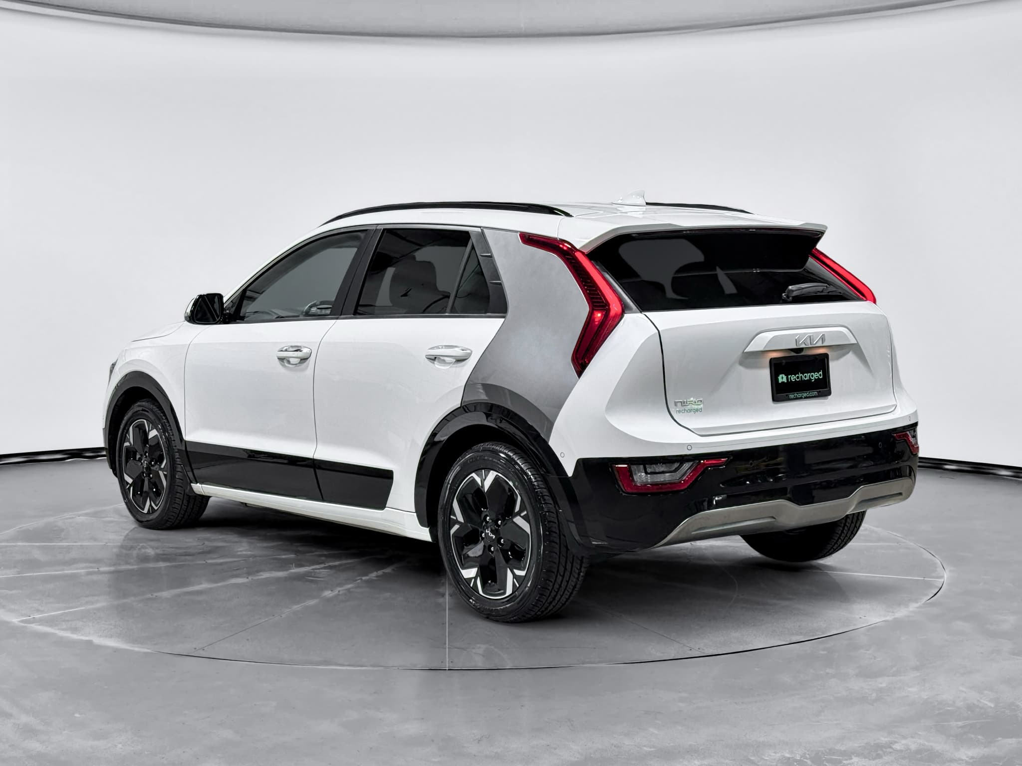 2023 Kia Niro EV view 2