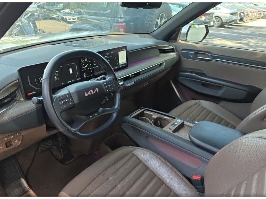 2024 Kia EV9 view 5