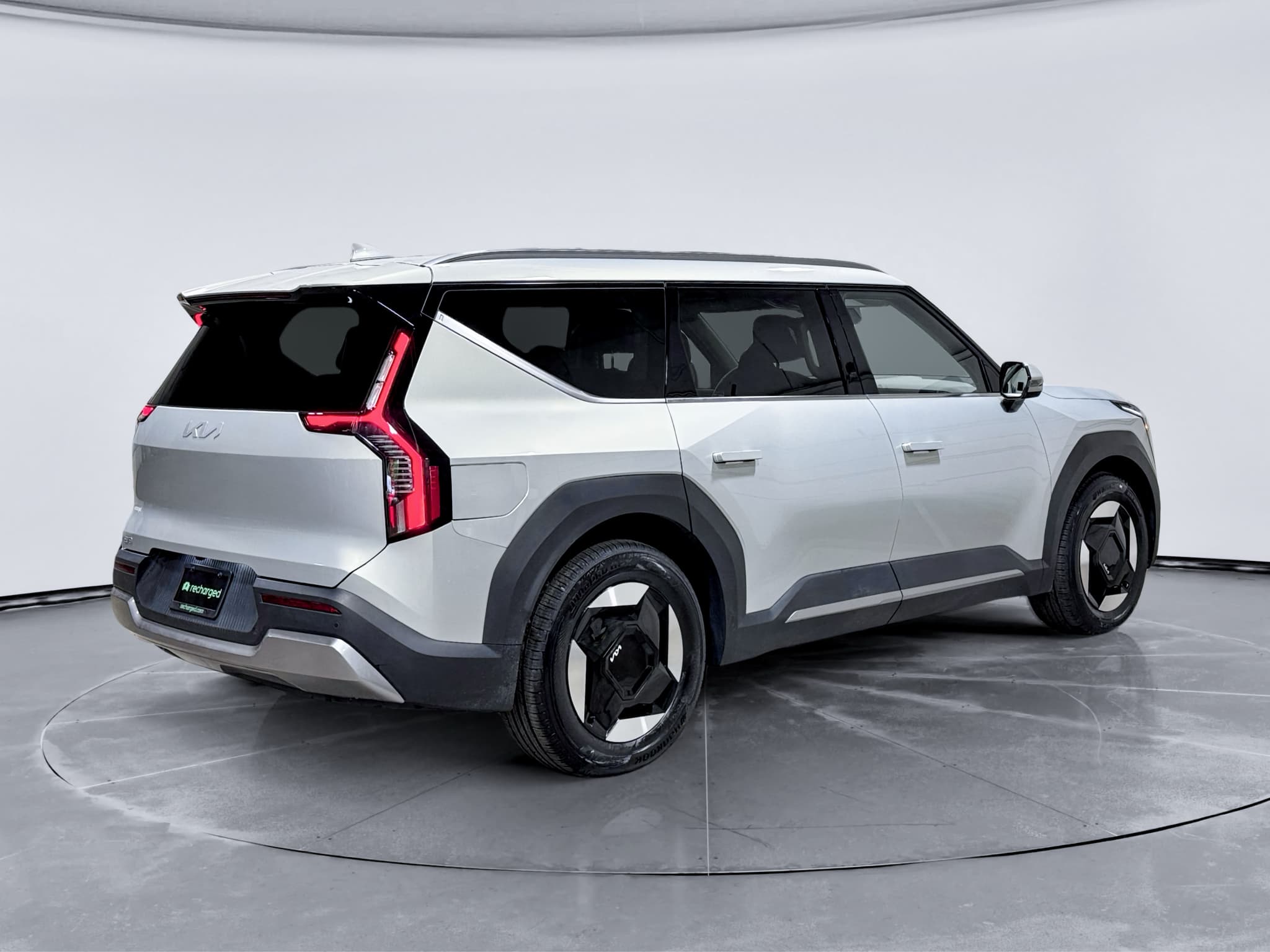 2024 Kia EV9 view 3