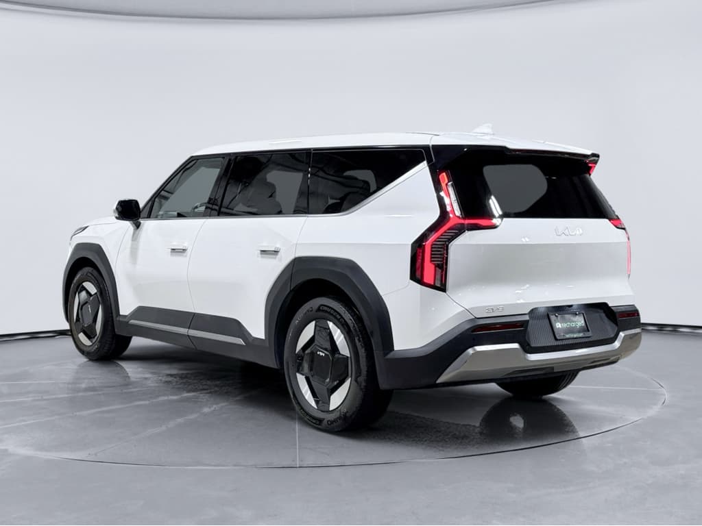 2024 Kia EV9 view 2