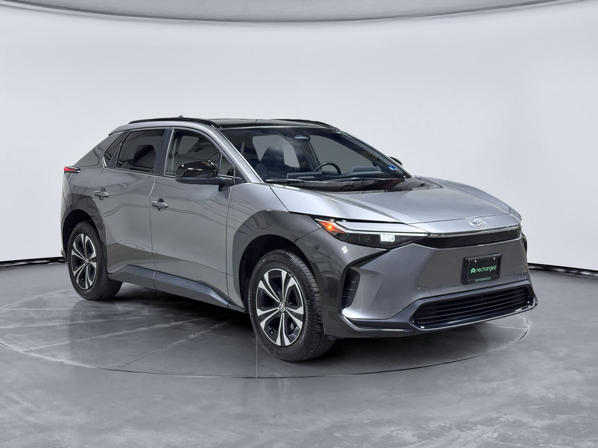 2023 Toyota bZ4X view 4