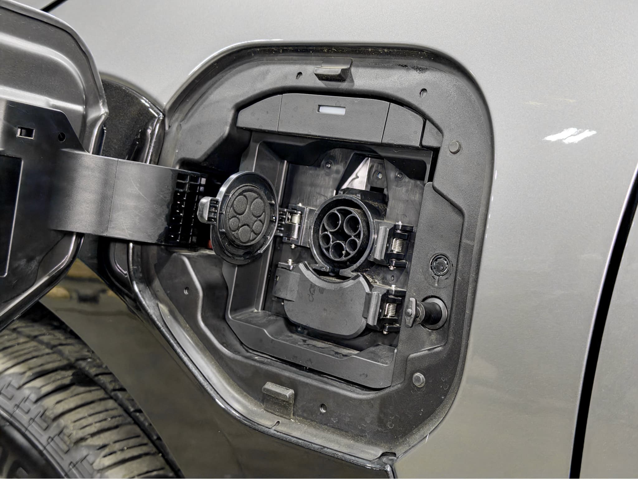2023 Toyota bZ4X view 5