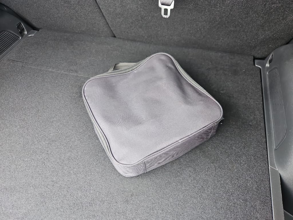 2023 Kia Niro EV view 6