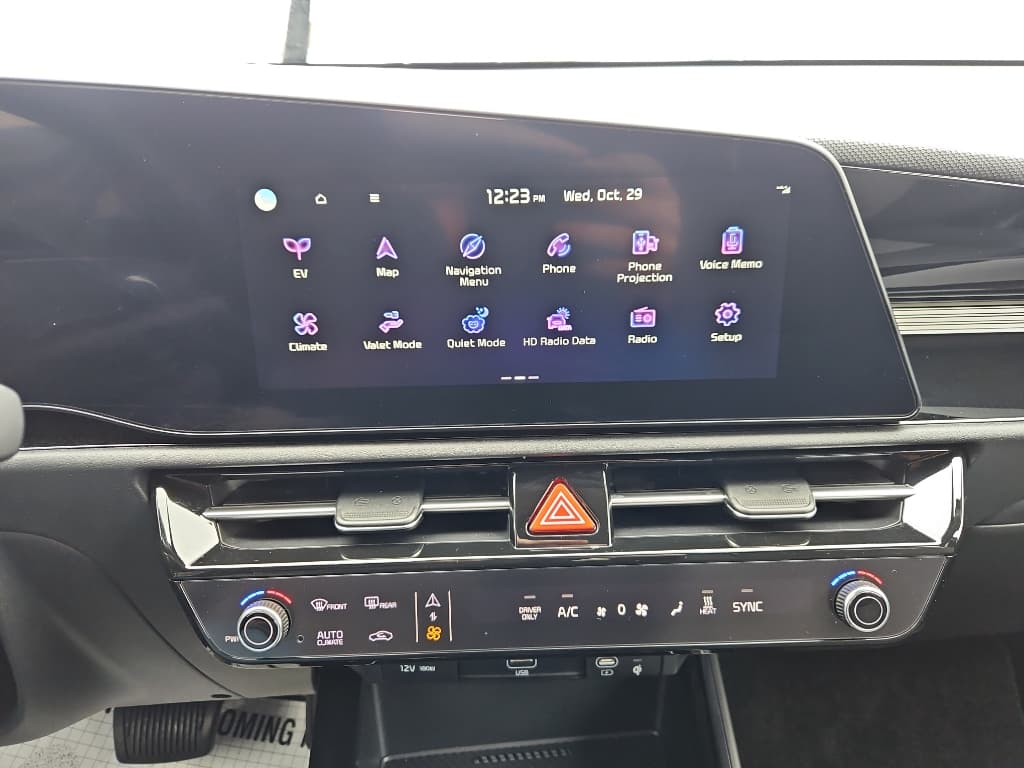 2023 Kia Niro EV view 12