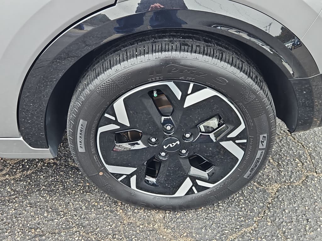 2023 Kia Niro EV view 32