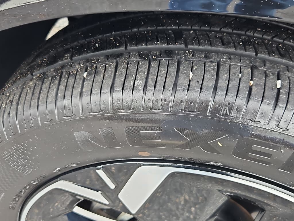 2023 Kia Niro EV view 35