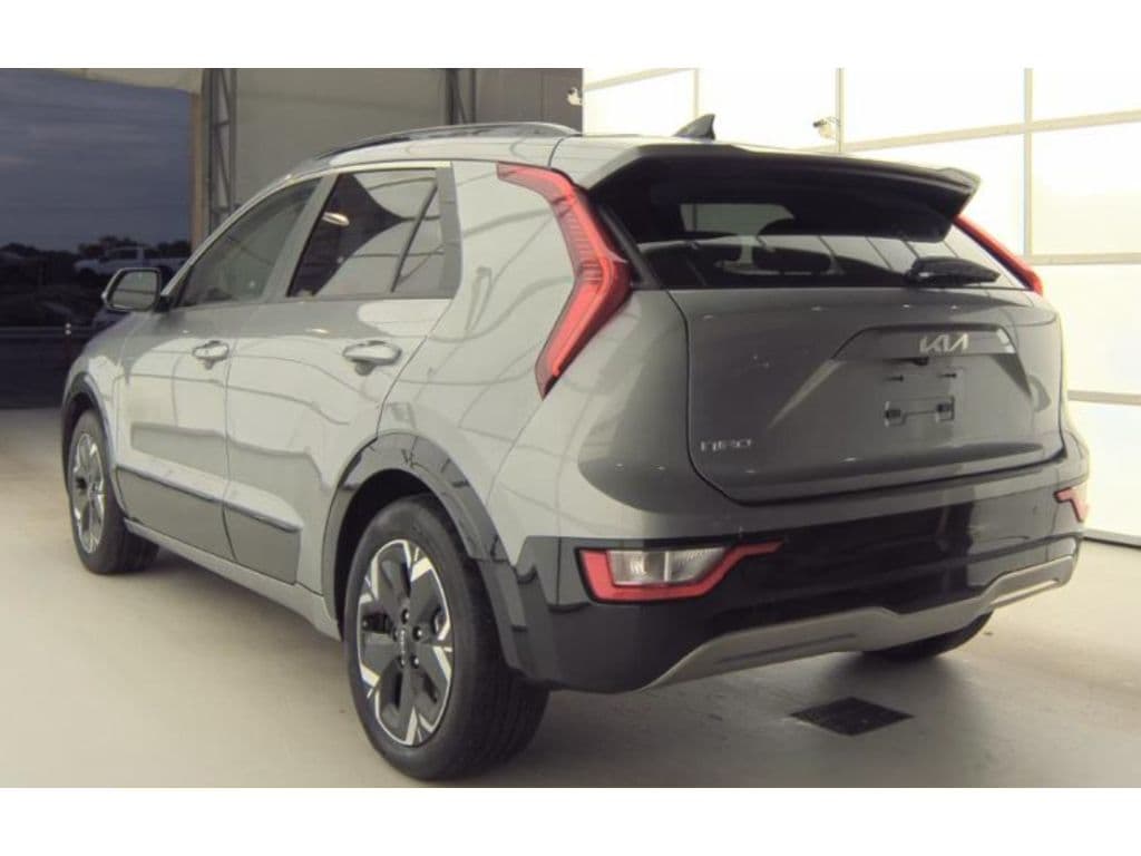 2023 Kia Niro EV view 4