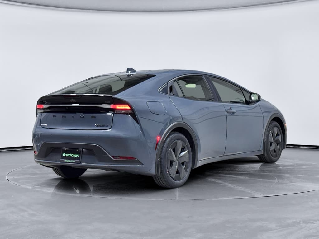 2024 Toyota Prius Prime view 3
