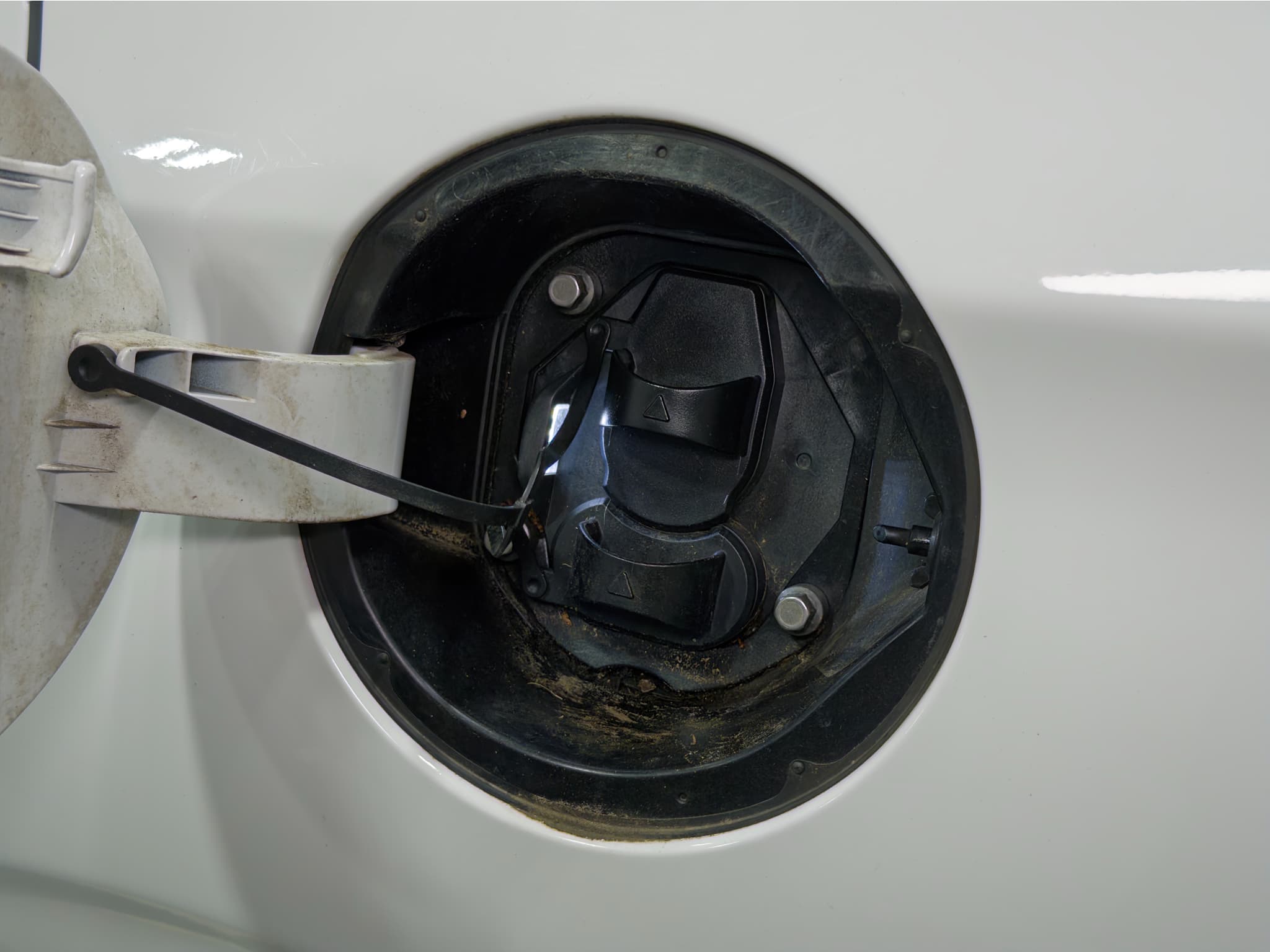 2019 Hyundai IONIQ Electric view 5