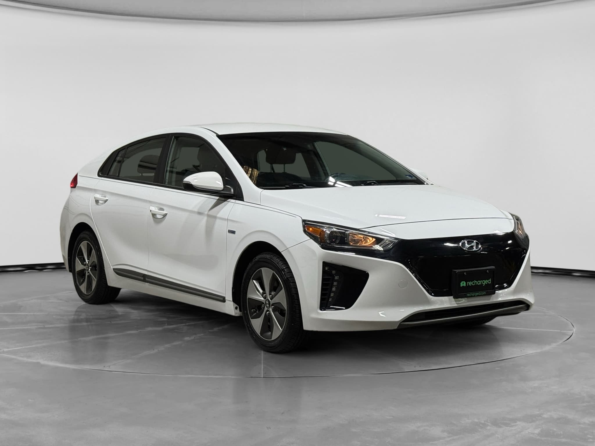 2019 Hyundai IONIQ Electric view 4