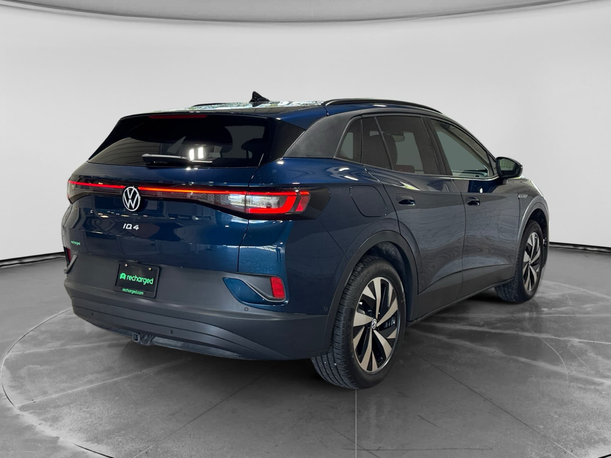 2023 Volkswagen ID.4 view 3