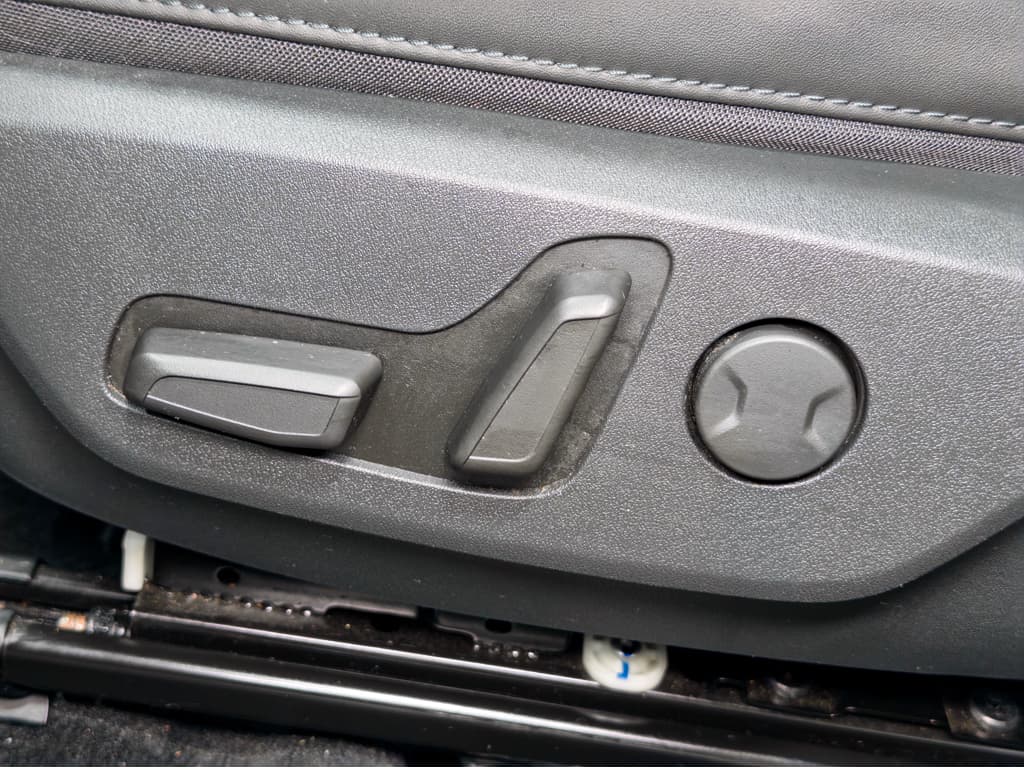 2023 Kia Niro EV view 7