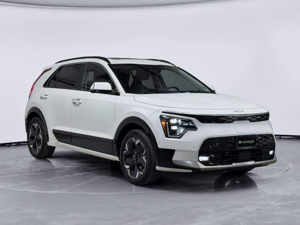 2023 Kia Niro EV view 4