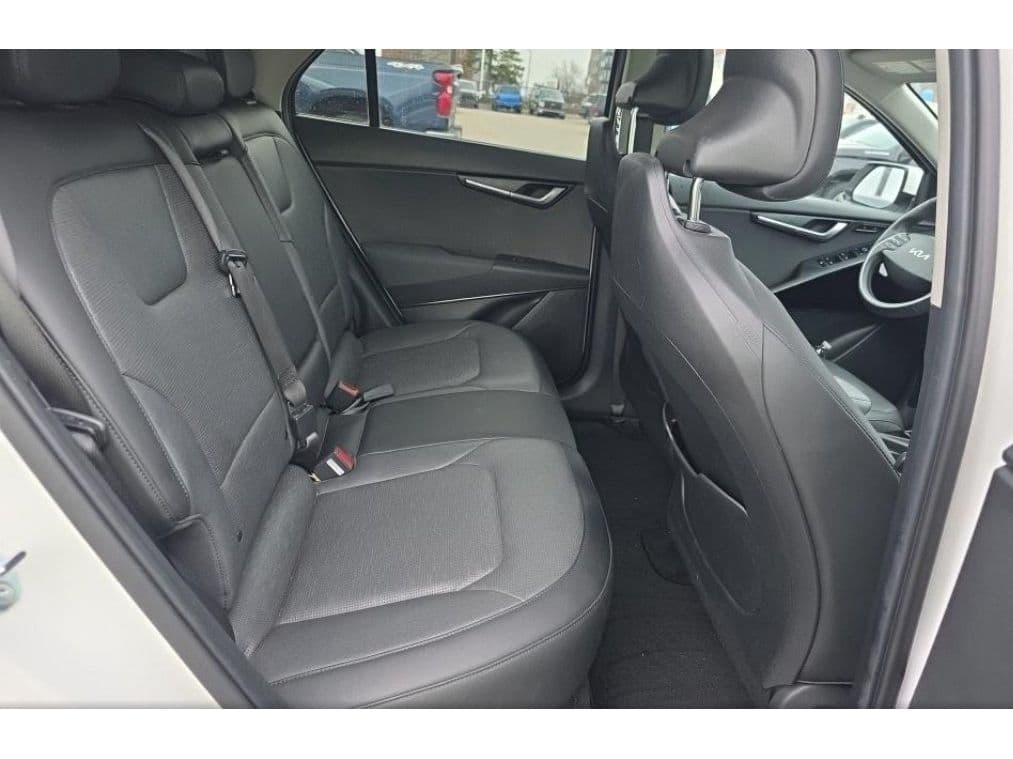 2023 Kia Niro EV view 6