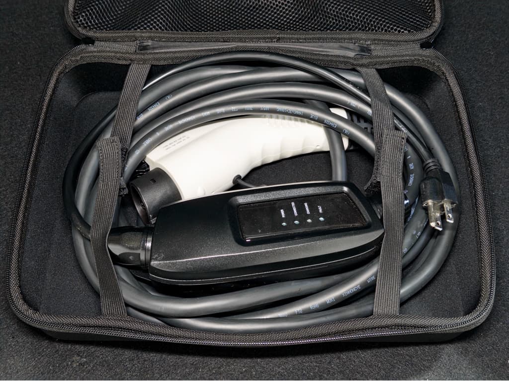 2023 Kia Niro EV view 6