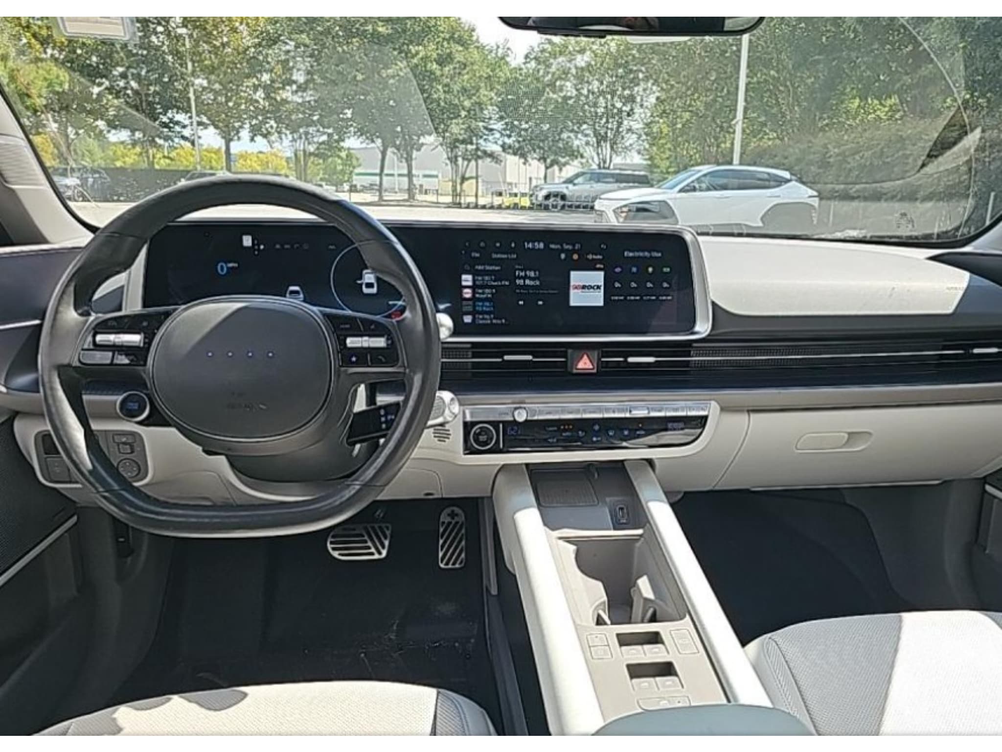 2023 Hyundai IONIQ 6 view 6