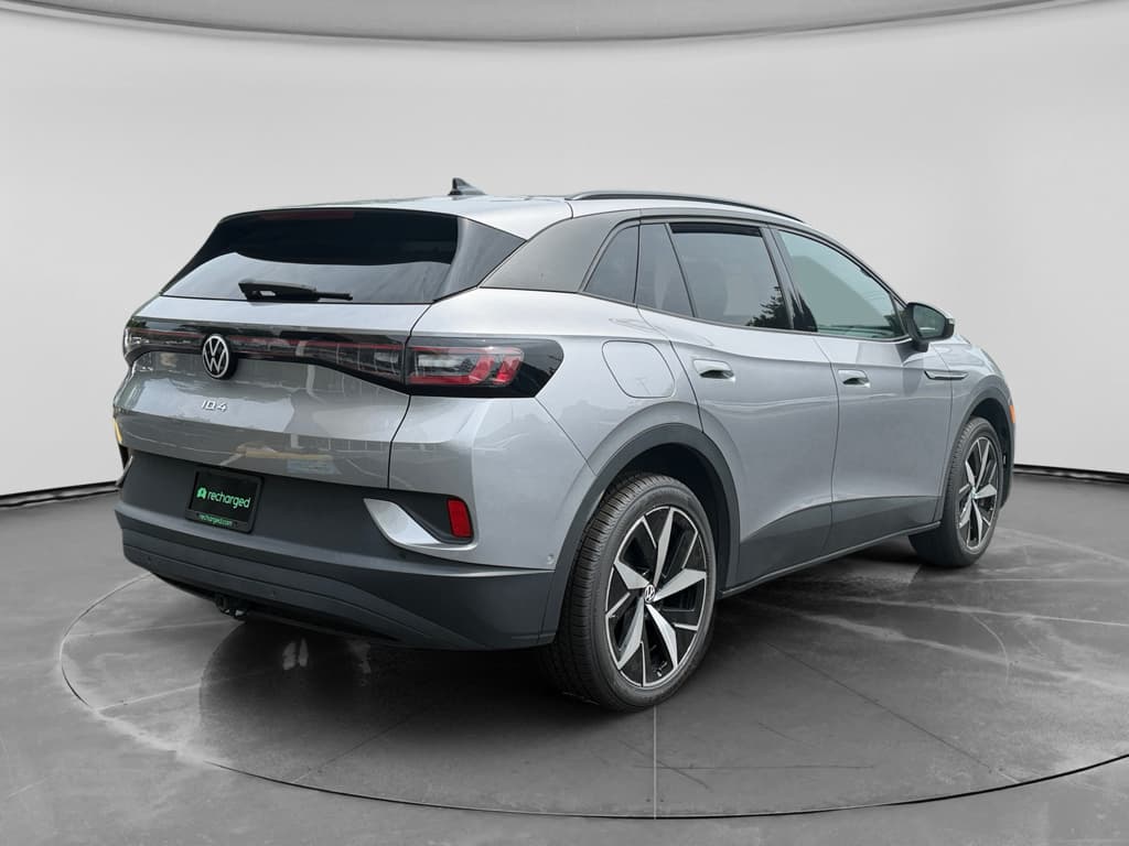 2023 Volkswagen ID.4 view 4