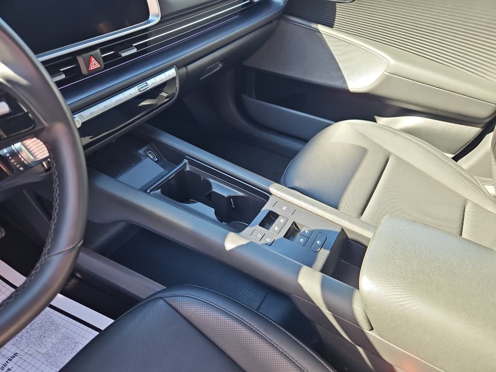 2023 Hyundai IONIQ 6 view 19