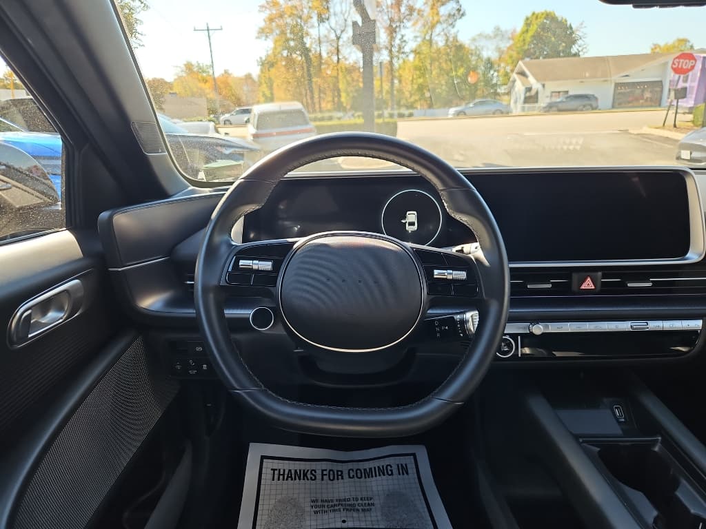 2023 Hyundai IONIQ 6 view 8