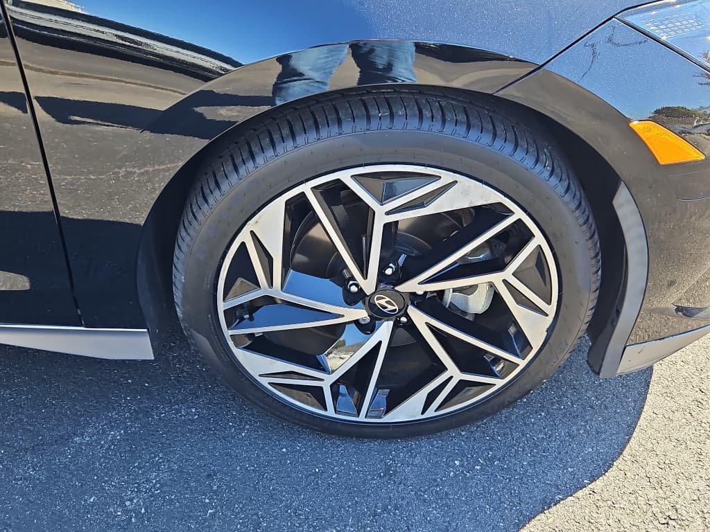 2023 Hyundai IONIQ 6 view 36