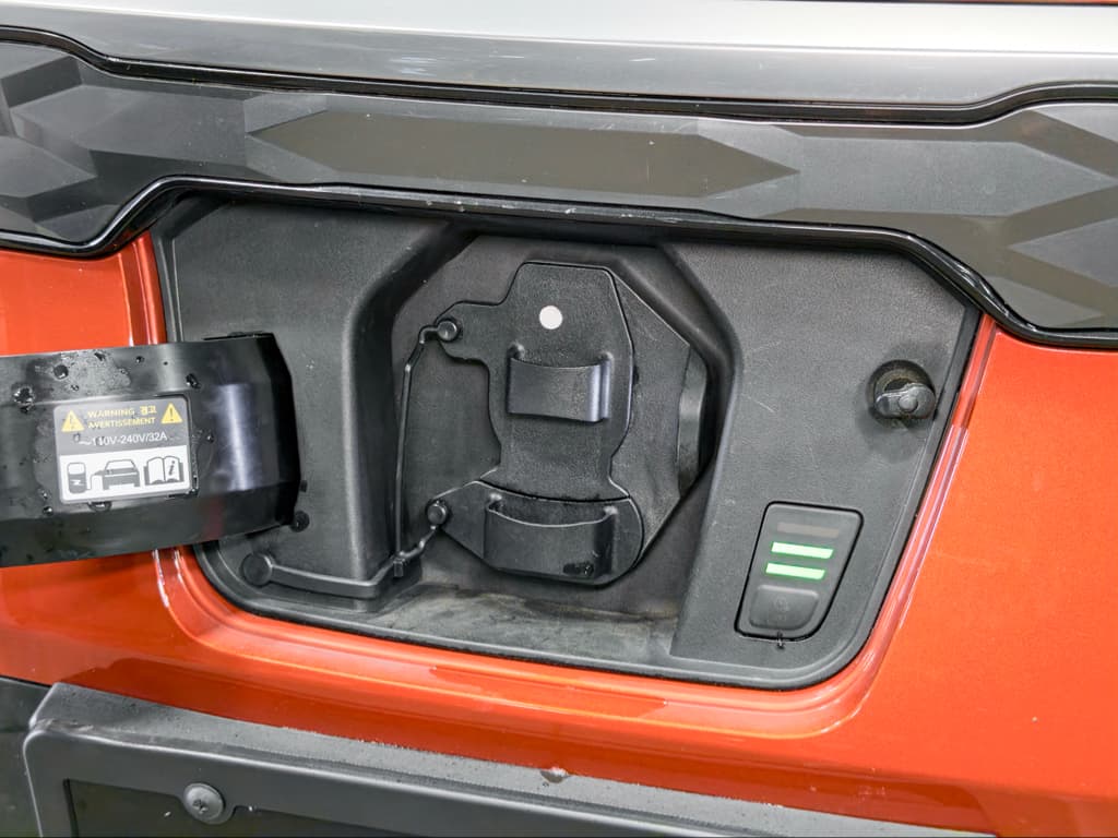 2023 Kia Niro EV view 5