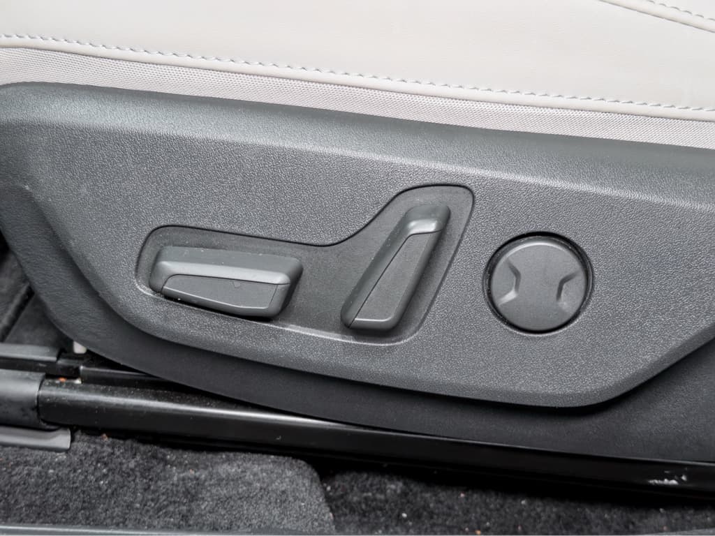 2023 Kia Niro EV view 6