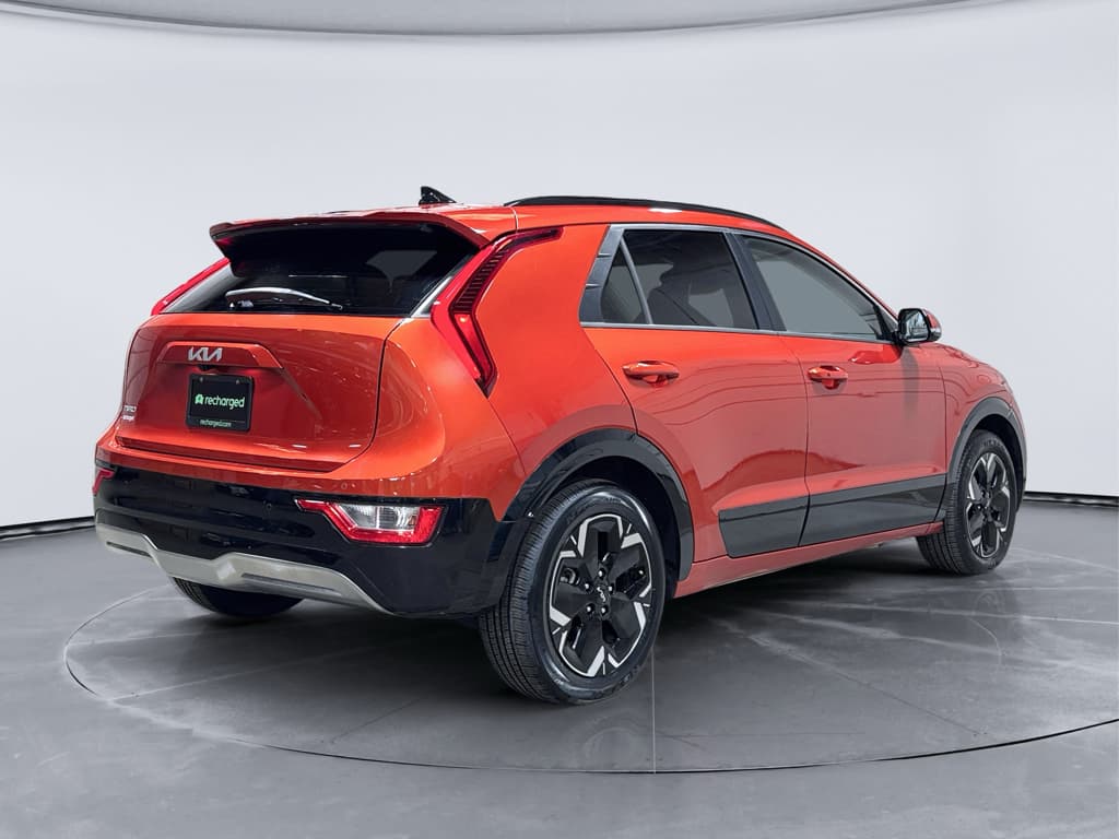 2023 Kia Niro EV view 3