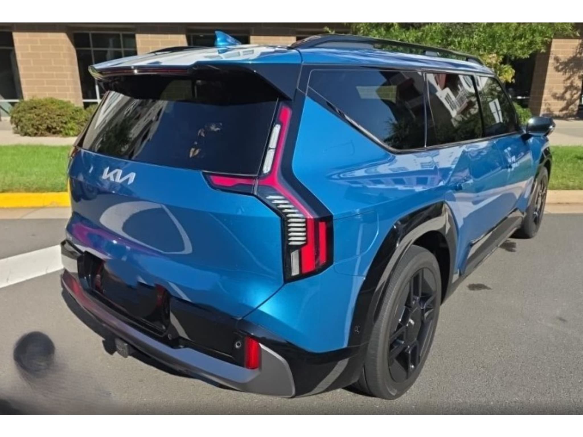 2024 Kia EV9 view 4