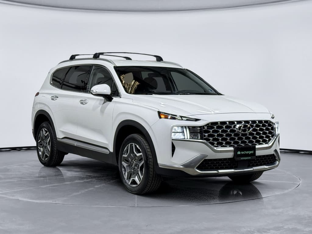2022 Hyundai Santa Fe Plug-In Hybrid view 4