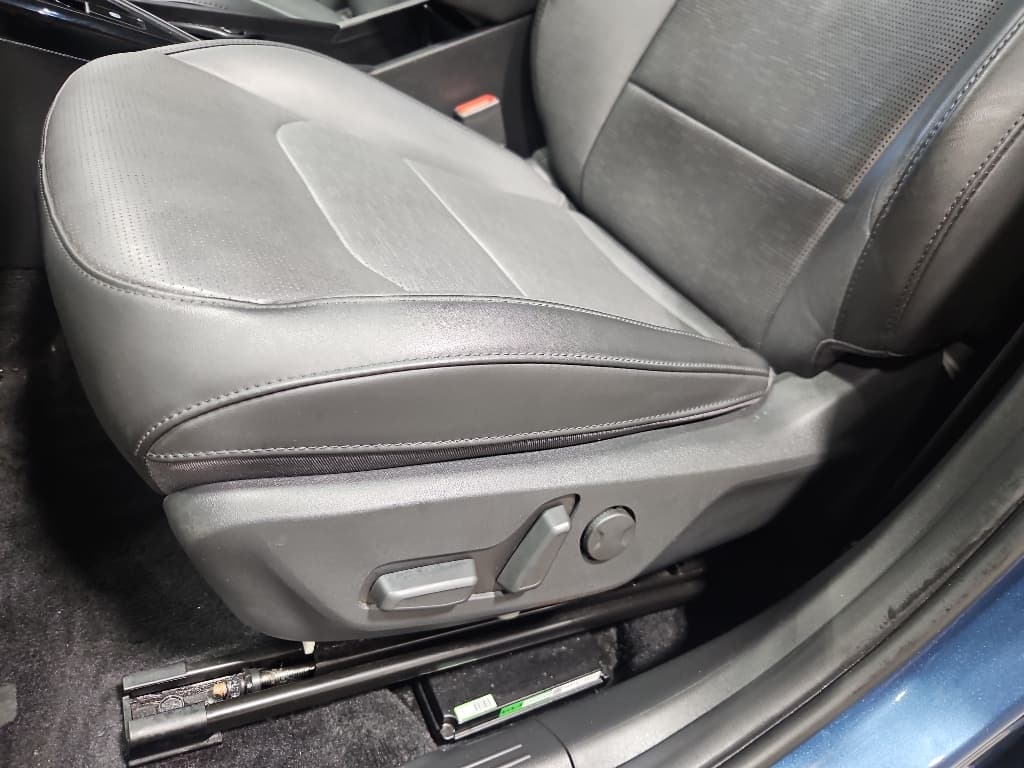 2023 Kia Niro EV view 6